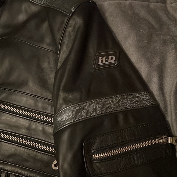 Women’s Harley Davidson leather jacket - Picture 5 of 7
